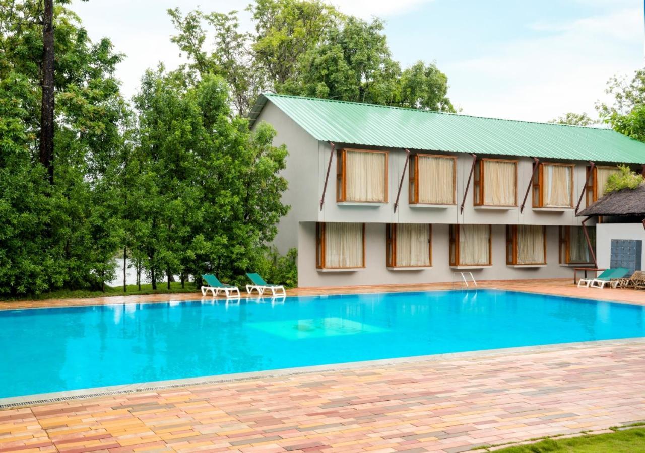Whistling Woodzs Resort Дандели Экстерьер фото