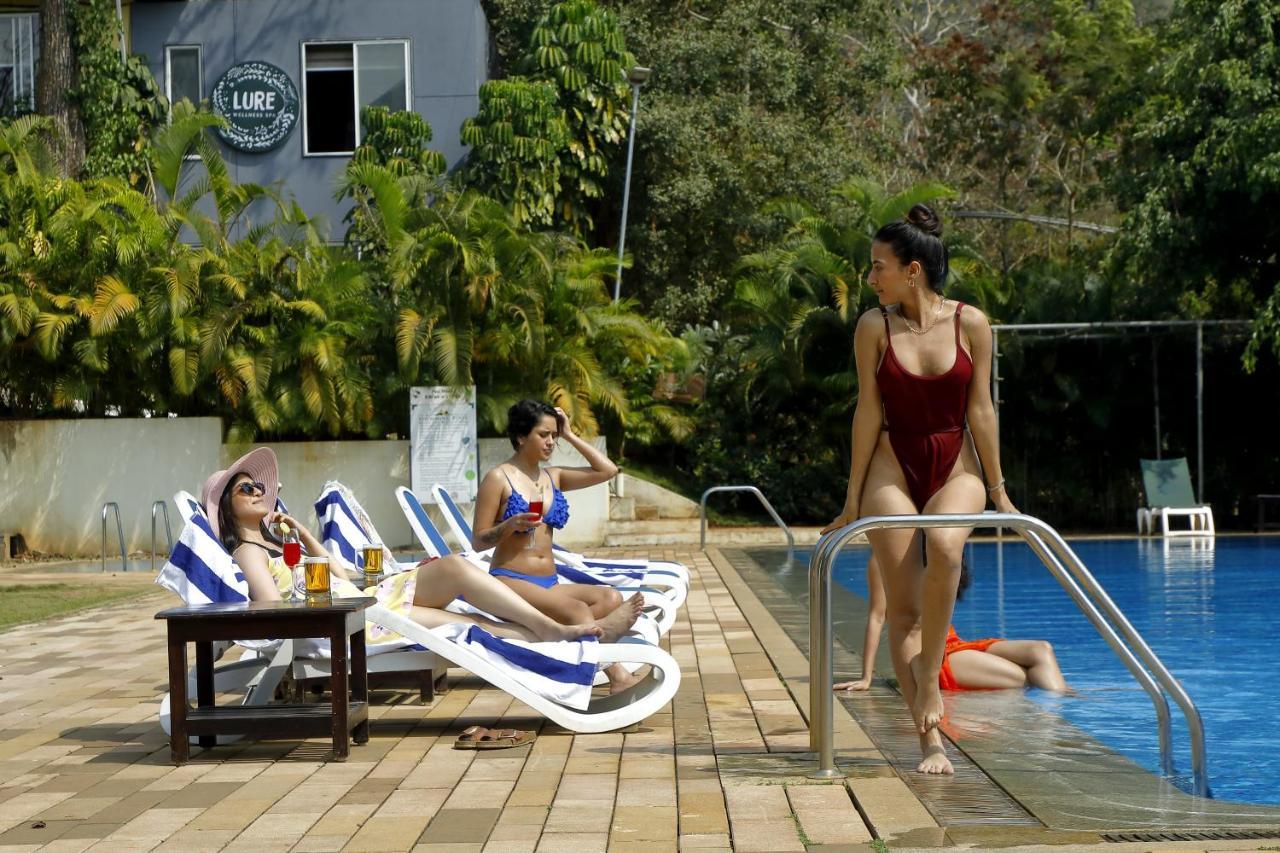 Whistling Woodzs Resort Дандели Экстерьер фото