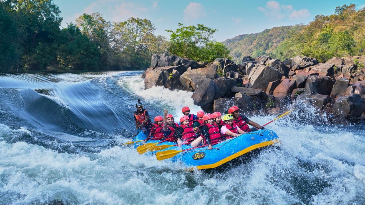 Whistling Woodzs Resort Дандели Экстерьер фото
